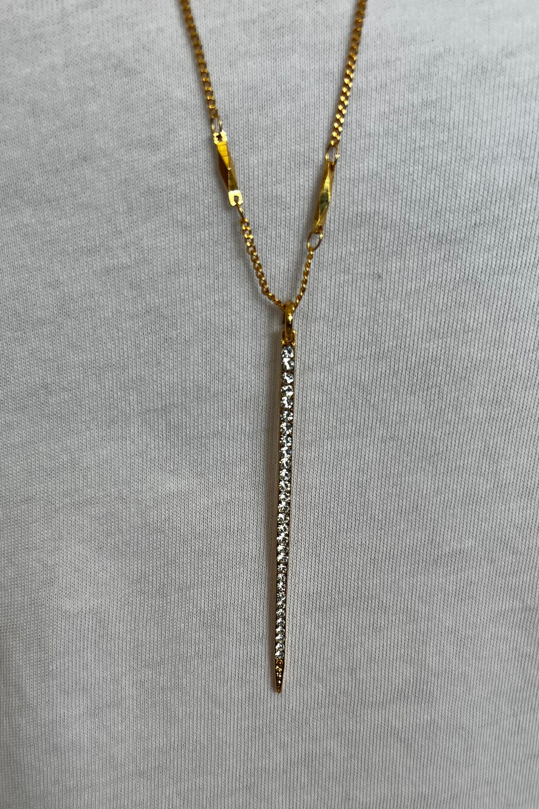 Stiletto Pendant On A Clear Day In Yellow Gold BETTERBRANDJEWELRY Mariana 